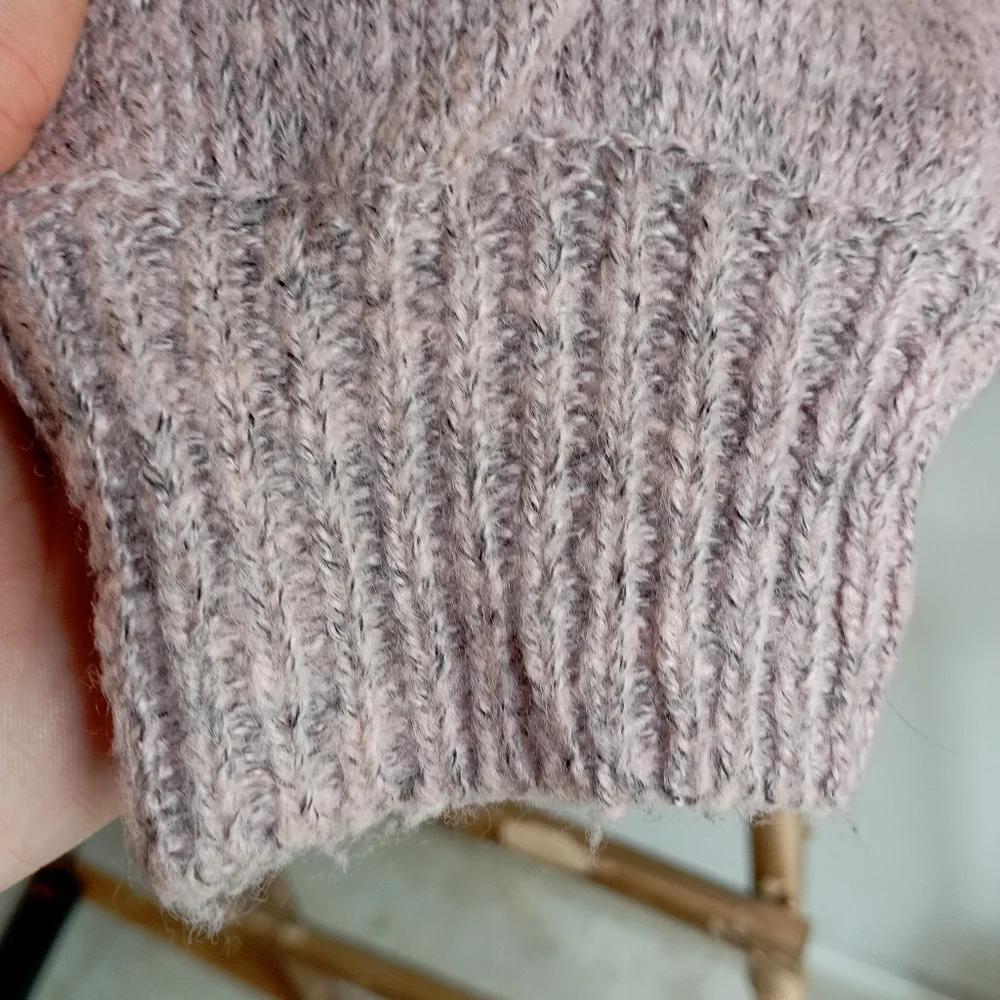 Embroidered Floral Oversized Sweater - Picture 16 of 17